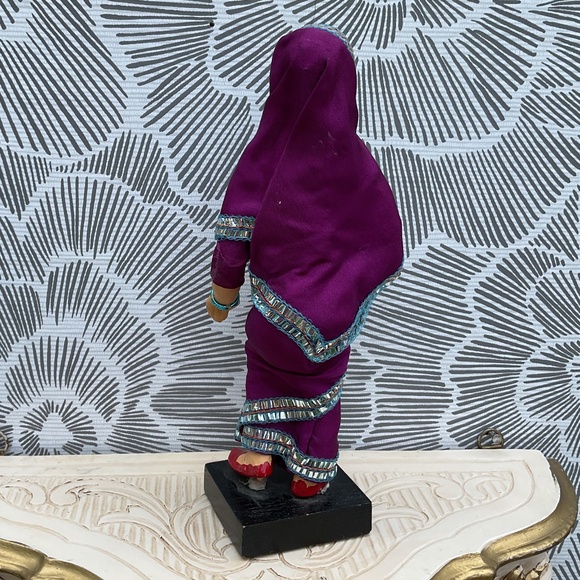 Collection of 10 Vintage International Souvenir Figures Dolls Traditional Dress - Picture 5 of 16